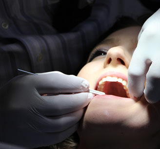 Dentista Alcala Henares | Clinica Cirugia Dental Implantes Gingivitis Periodontal