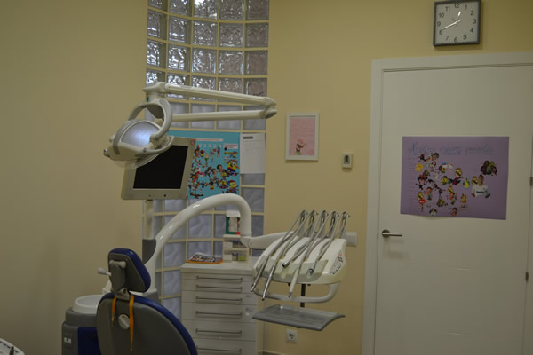 Clinica Dental La Garena        